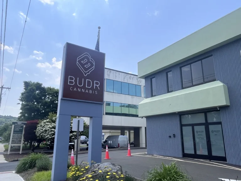 Budr Cannabis - Danbury - Mill Plain
